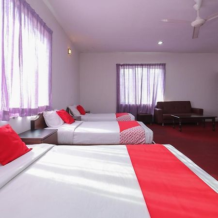 Oyo 8966 Dee Wana Resort 1 Pasir Puteh Extérieur photo