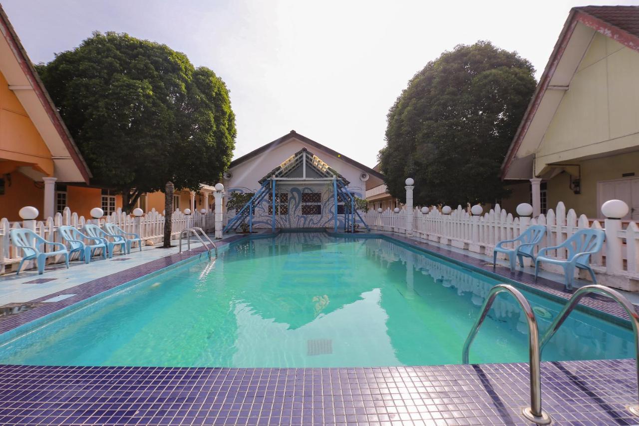 Oyo 8966 Dee Wana Resort 1 Pasir Puteh Extérieur photo