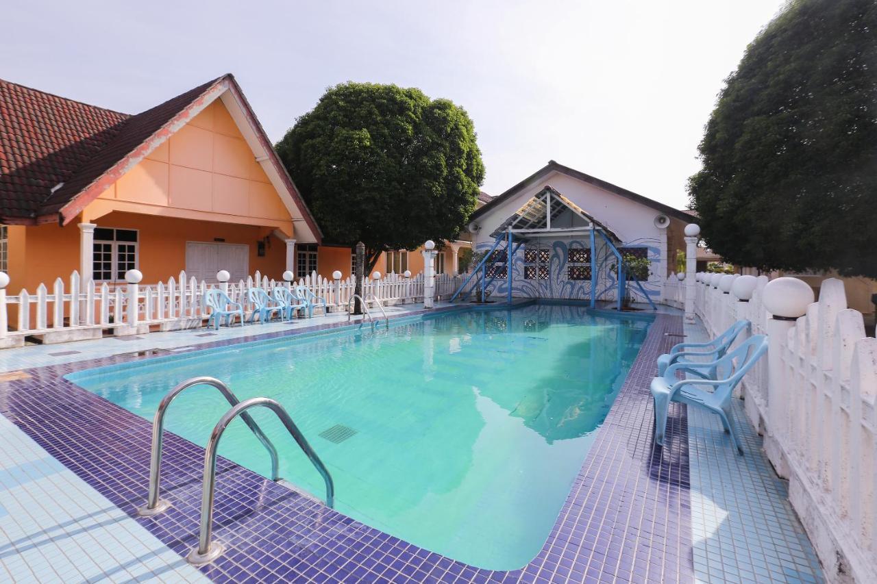 Oyo 8966 Dee Wana Resort 1 Pasir Puteh Extérieur photo